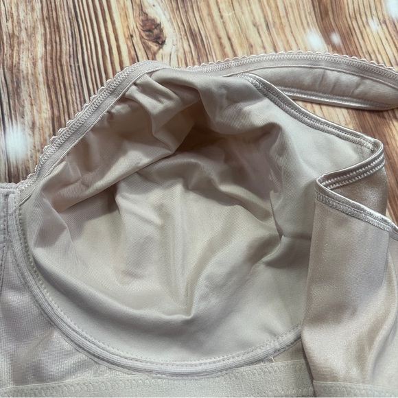 Playtex 18 Hour Bra Wirefree Ultimate Lift & Support Nude Comfort Size 42D - Picture 11 of 15